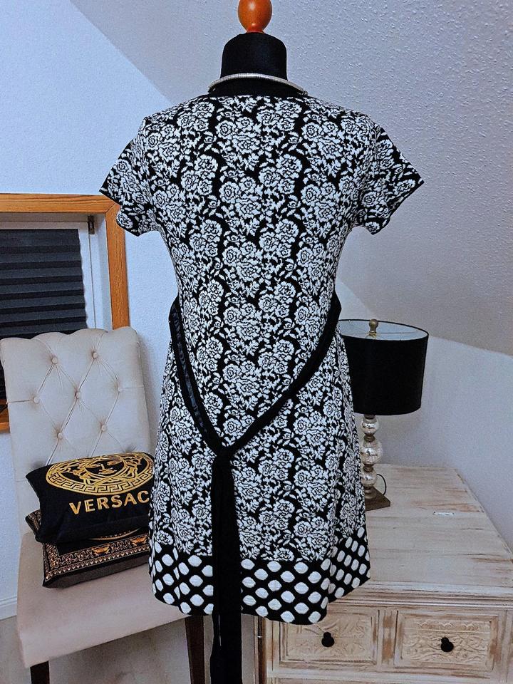 TWINSET Damen Strickkleid schwarz weiß Mischwolle Gr.S-M in Twistringen