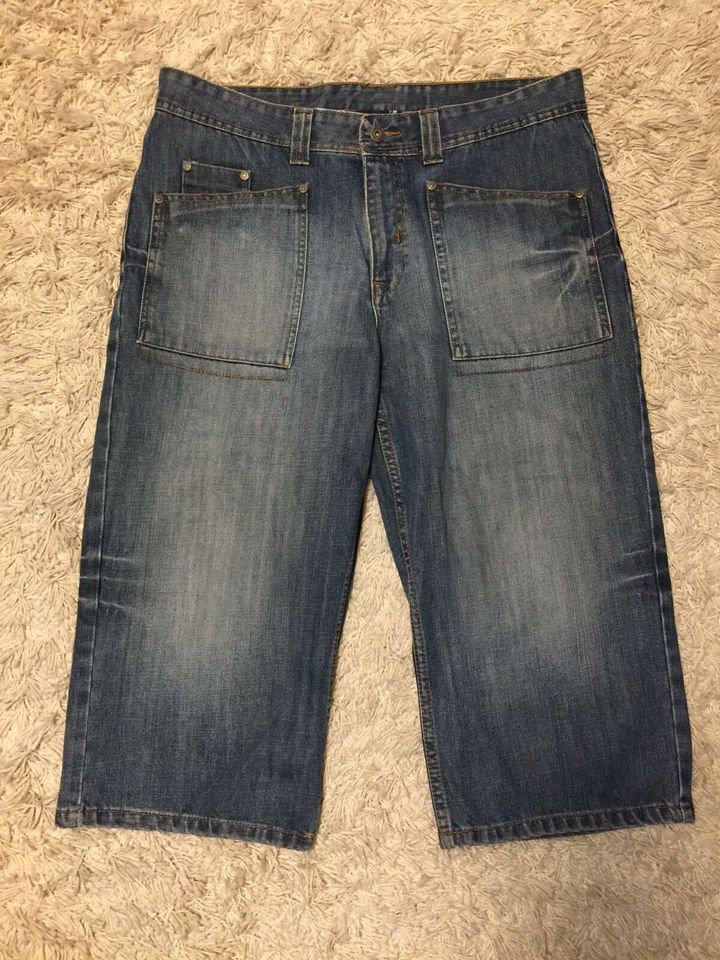 Tomster Herren Jeans Bermuda Gr. L  Fällt groß aus! Guter Zustand in Pesterwitz