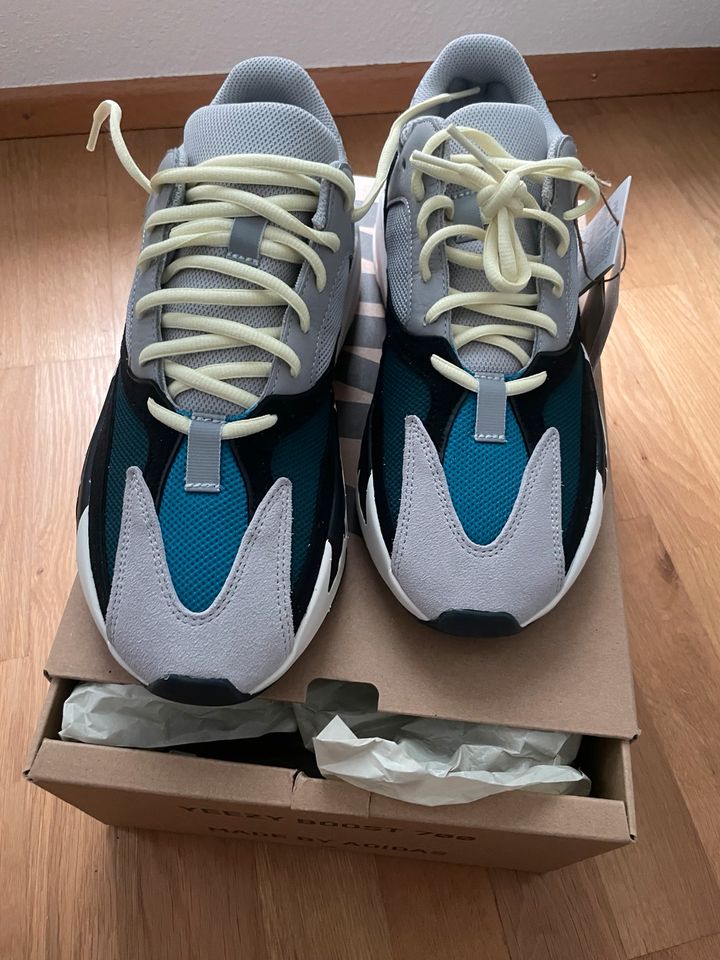 Adidas Yeezy Boost 700 „Wave Runner“ in Weißenhorn