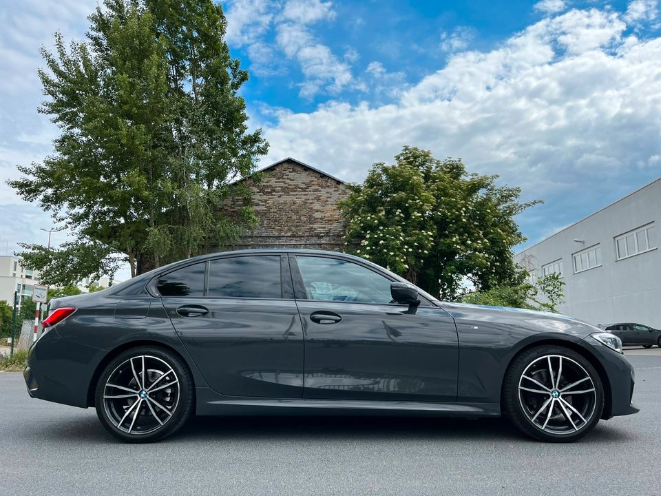 Auto mieten Autovermietung Mietwagen: Der neue BMW 320 Automatik in Berlin