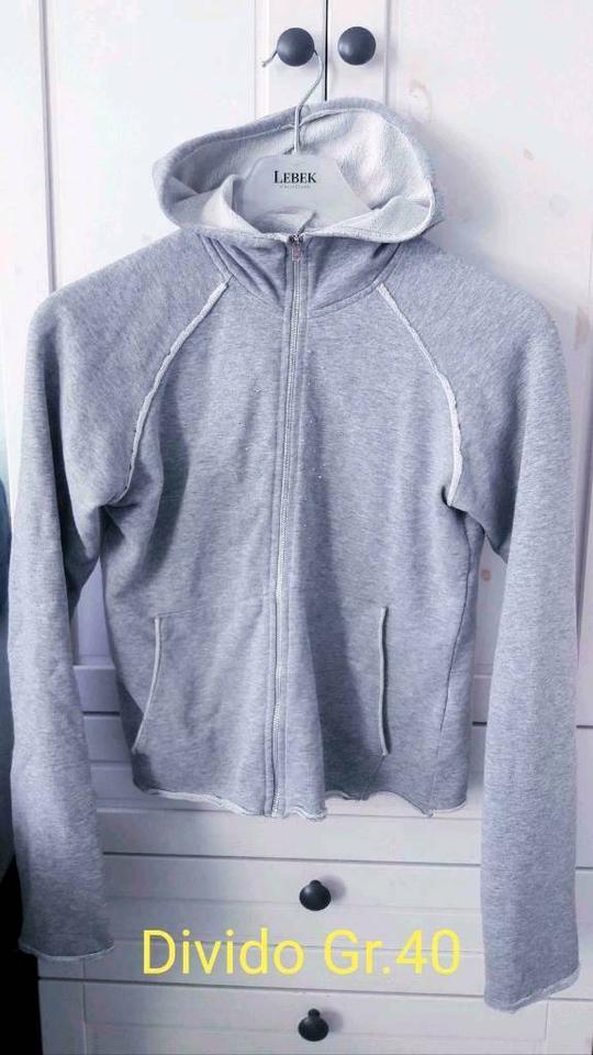 Jacke Gr.L Gr.40 Kapuzenjacke Trainingsjacke Joggingjacke in Kühlungsborn