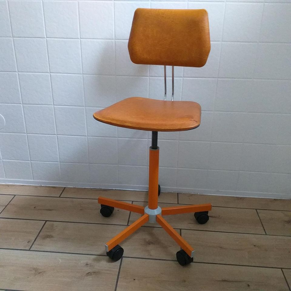 Hailo Bürostuhl 7610, 70er Vintage Drehstuhl orange, mid century in Bad Zwischenahn