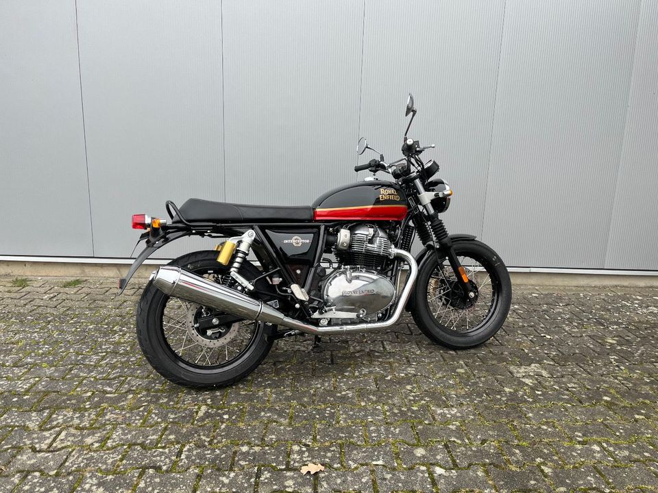 Royal Enfield Interceptor 650 - Sunset Strip in Wilburgstetten