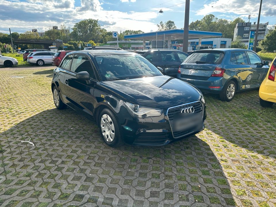 Audi A1 Attraction 1.2 TFSI 12m Garantie Xenon Klima SHZ 8 Fach in Saarlouis