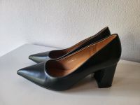 Vera Blum schwarze Pumps Blockabsatz Kunstleder Gr.39 Nordrhein-Westfalen - Rheine Vorschau