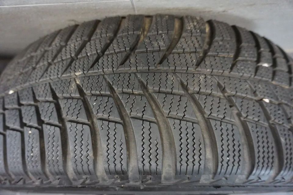 4 WINTERRÄDER WINTERREIFEN 215/60 R16 FÜR VW PASSAT 3C B8 SKODA SUPERB III 3T BRIDGESTONE 2020 16 ZOLL WINTERKOMPLETTRÄDER 3Q0601027A in Borchen