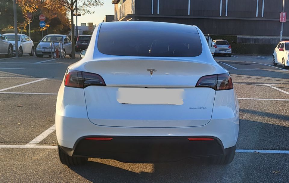 Tesla Model Y Long Range in München