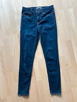 Levi’s 310 Shaping Skinny Jeans, 28/30, Dunkelblau Essen - Rüttenscheid Vorschau