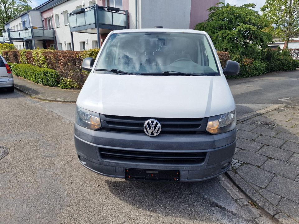 Volkswagen T5 Transporter  TÜV 04.2026 in Goch