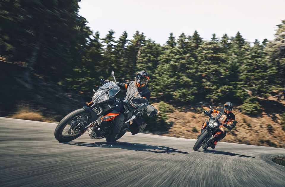 KTM 390 Adventure 2023 Orange Neufahrzeug *Frühjahrsaktion* in Winnenden