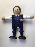 Spielzeugfigur Holzfigur Flugbegleiterin Turkish Airlines toy Süd - Niederrad Vorschau