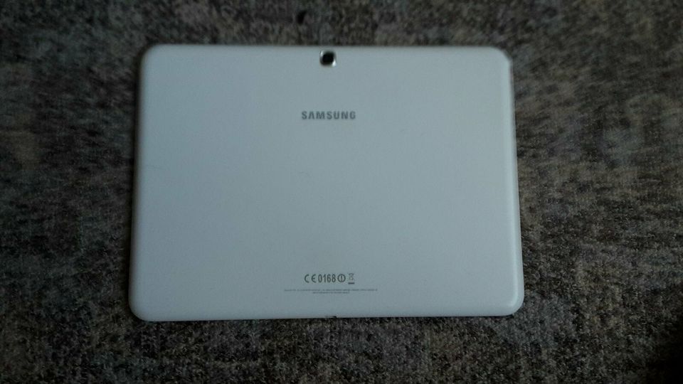 Samsung Galaxy Tab 4 10.1 LTE (SM-T535), weiß in Göggingen