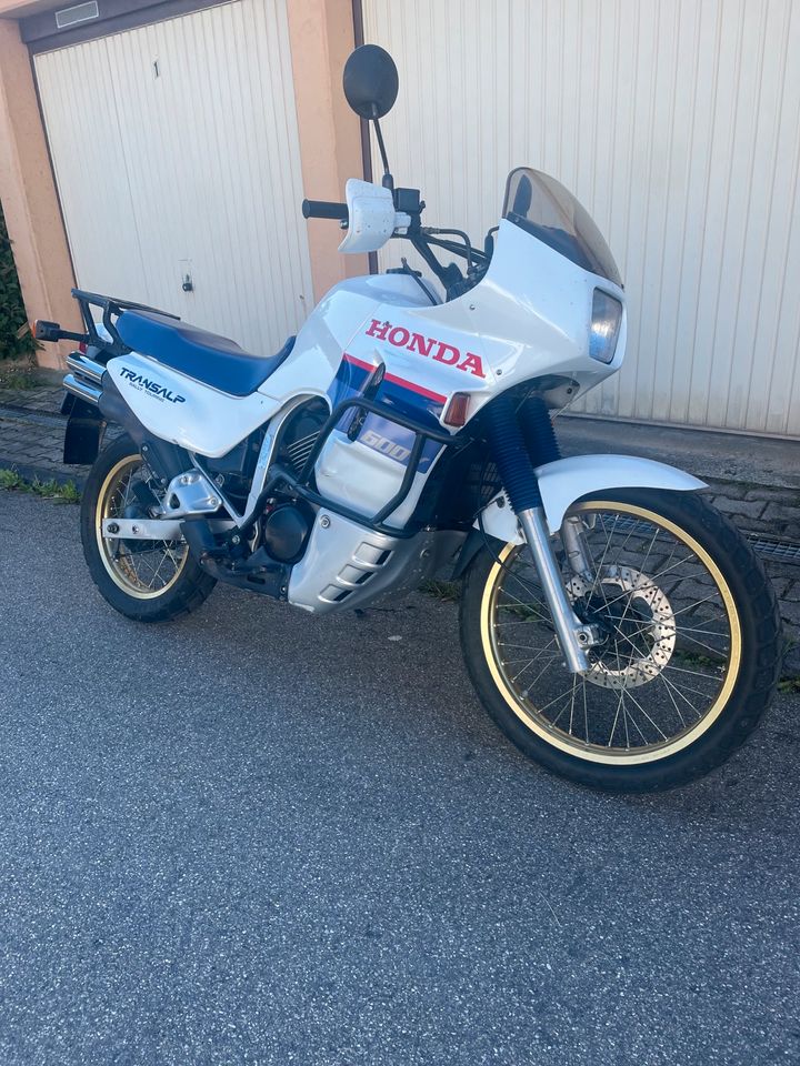 Honda Transalp 600 in Geislingen an der Steige