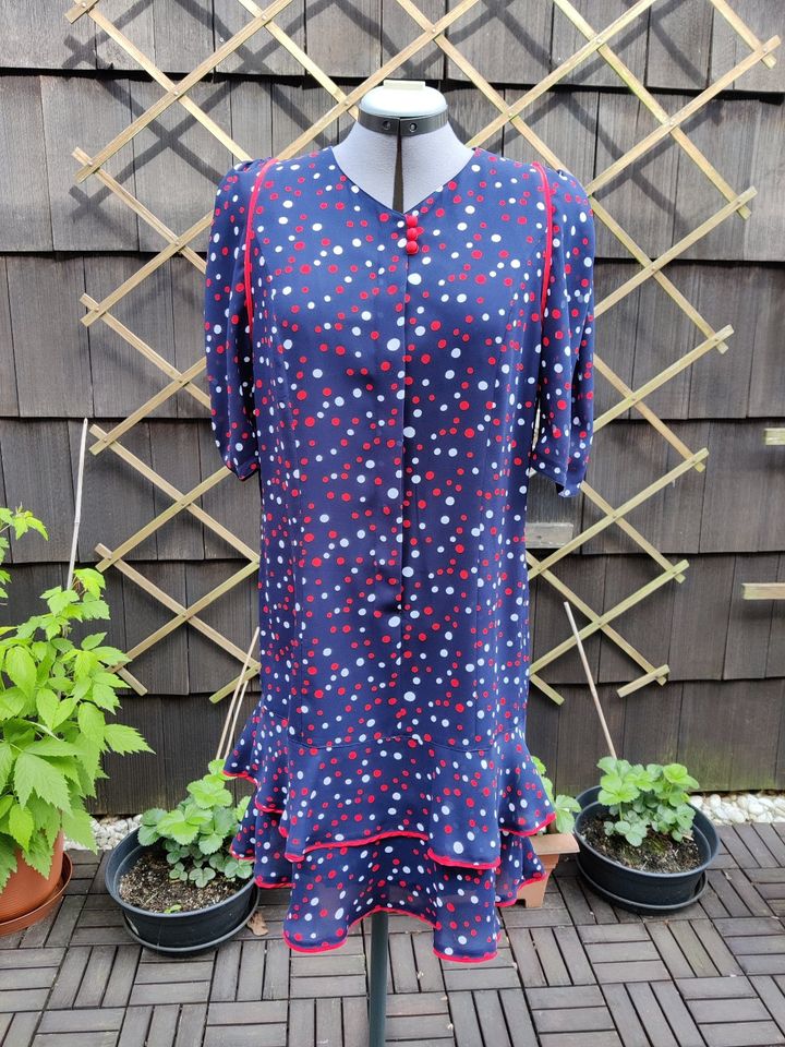 Vintage Kleid mit Punkten Achtziger bis Neunziger 40 L in Braunschweig