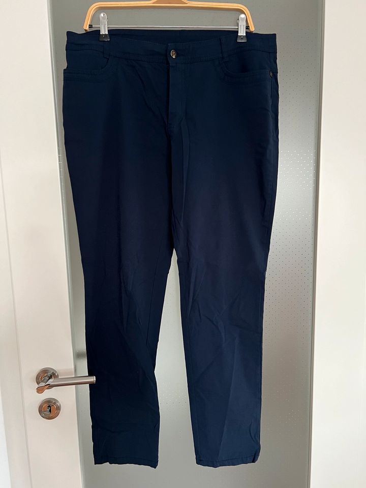 Laura Torelli Hose blau Gr. 44 in Markt Schwaben