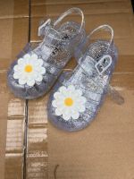 Badeschuhe mit Blume Niedersachsen - Amt Neuhaus Vorschau