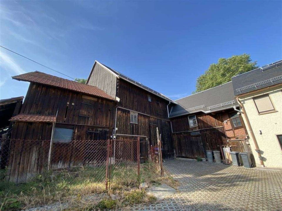 großes Ein- Zweifamilienhaus mit viel Nebengelaß und großem Grundstück in Drognitz