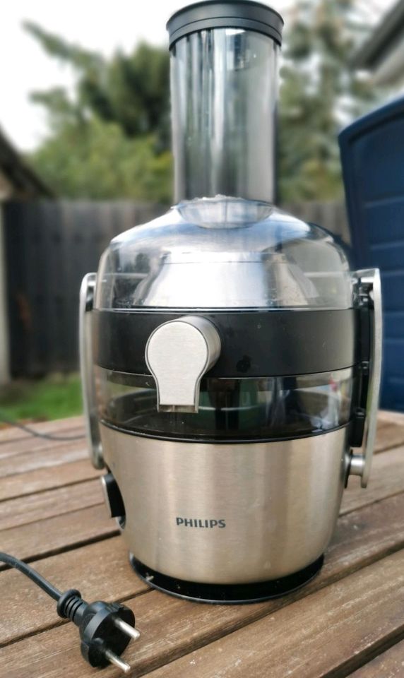 Philips Entsafter – 1100W, 2L, XXL-Einfüllöffnung HR1921/20 in Brück