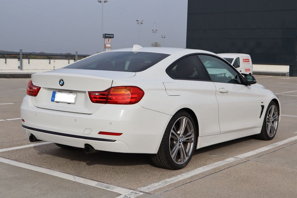 Bmw F32 435i N55 (4er Coupé Sport Line) in Potsdam