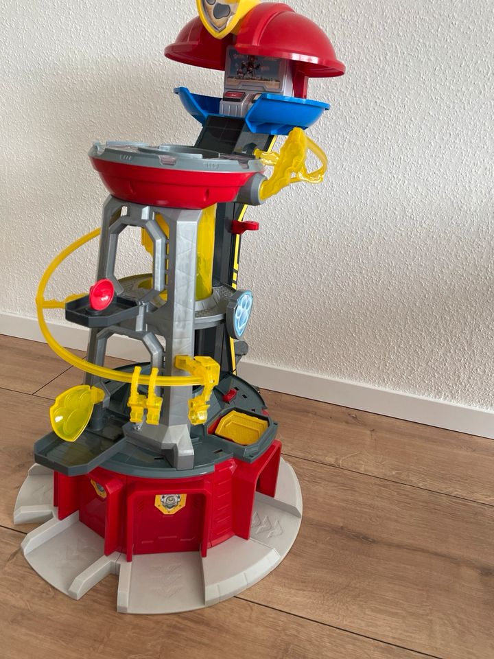 Paw Patrol zentrale Figuren Fahrzeuge & Rennbahn set in Dorsten