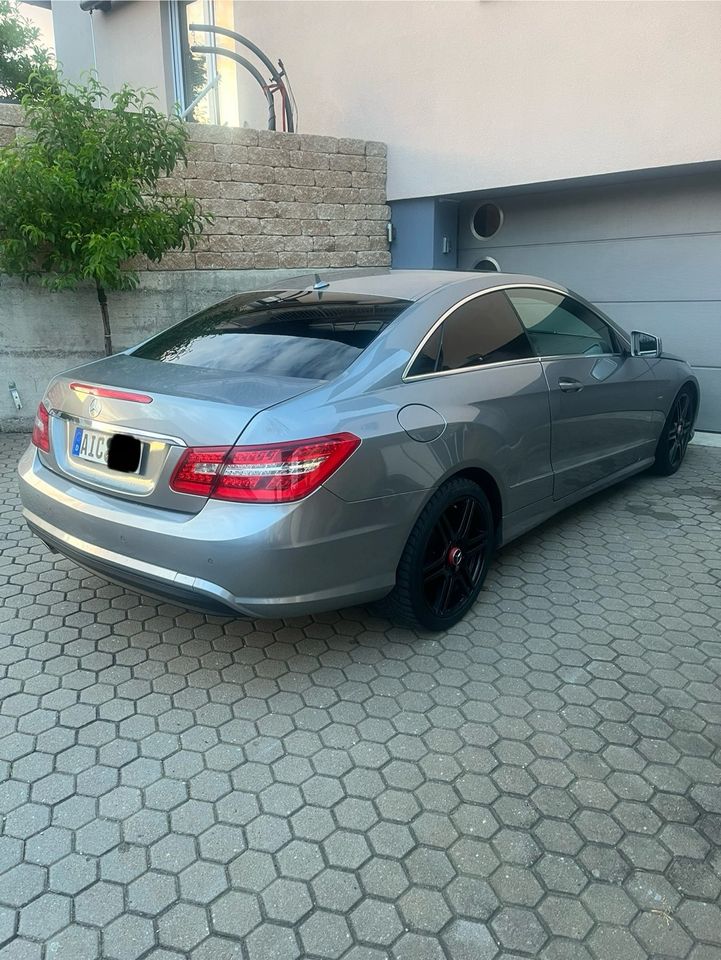 Mercedes E 250 Coupé in Kühbach