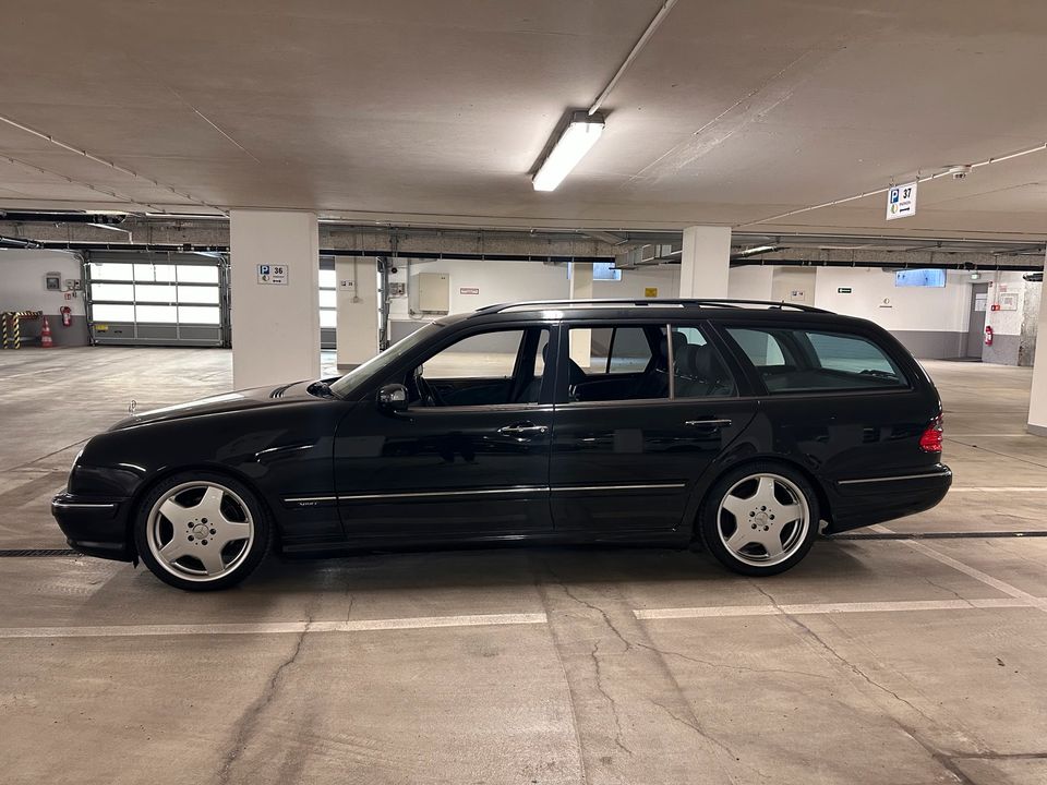 Mercedes Benz E320 AMG Avantgarde in Berlin