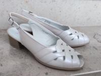 Neue Sandalen offwhite von jana Gr. 41 H Bayern - Neustadt a. d. Waldnaab Vorschau
