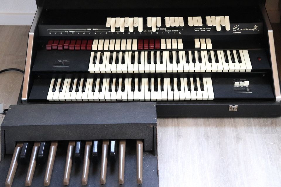 Crumar Mistrale MK2 - Clonewheel Orgel mit Pedalen in Paderborn