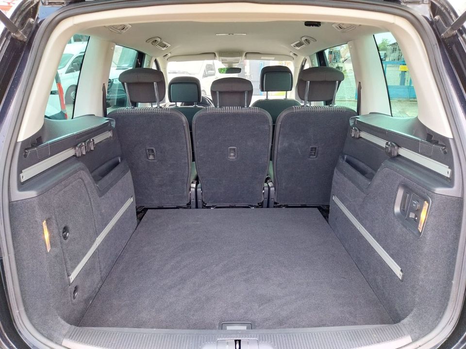 Seat Alhambra Style*Bi-Xenon*DSG*Navi*Touch*Kamera* in Erfurt