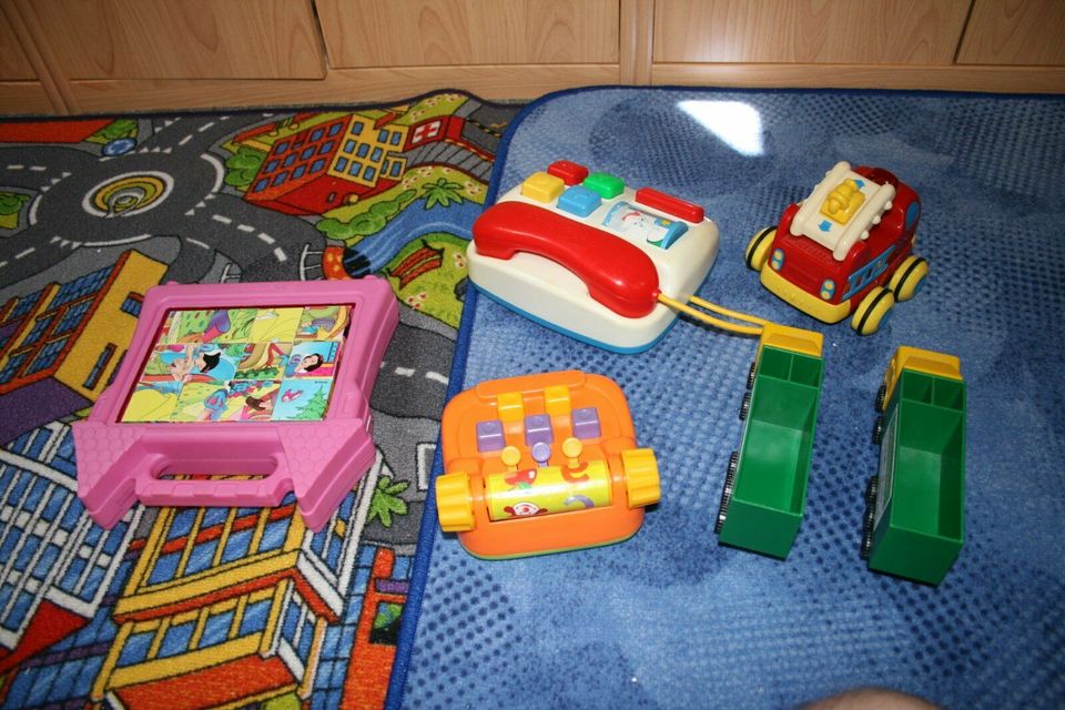 6 tllg Baby Spielzeug Telefone +Autos +Puzzle +Feuerwehr Auto Set in Kempen