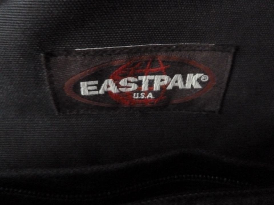 Eastpak Schulrucksack, 5 Fächer gut erhalten in Bietigheim-Bissingen