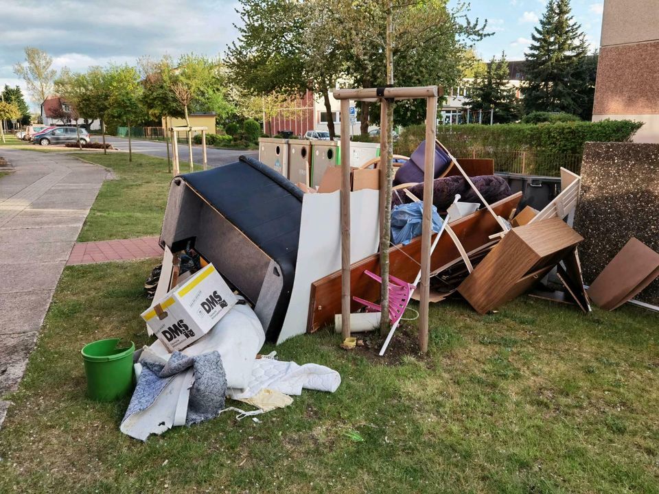 Wir schaffen Platz! Haushalts Auflösungen und Umzugs Hilfe. in Neubrandenburg