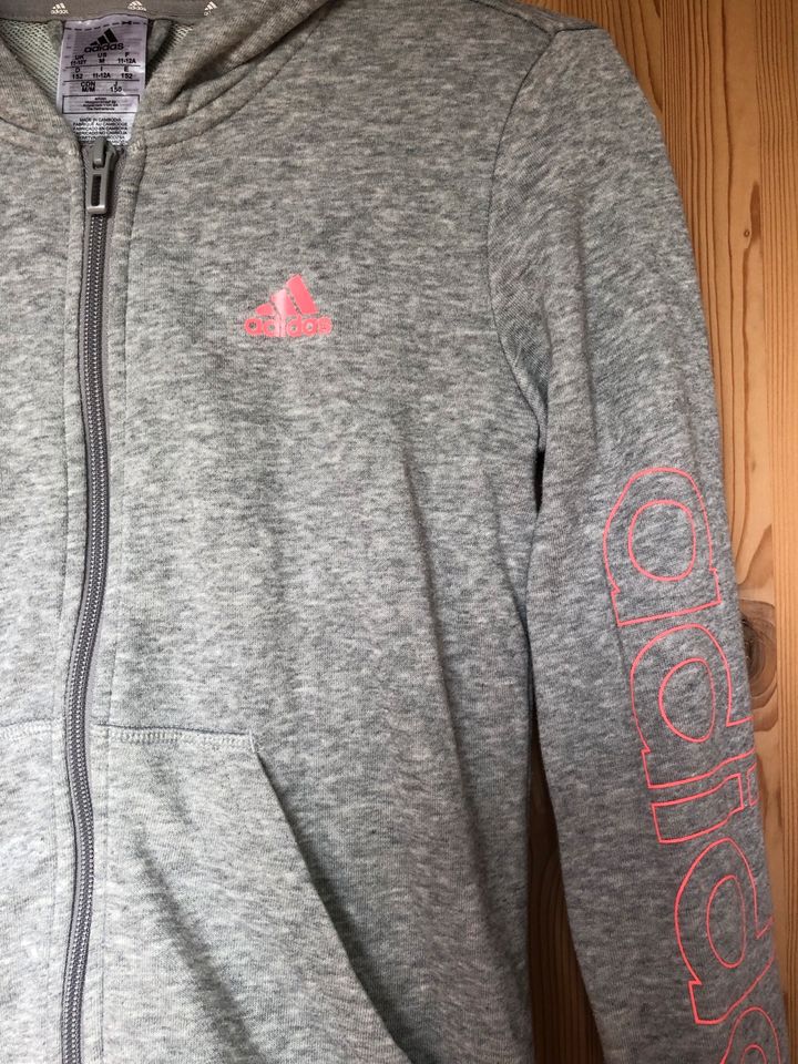 Adidas Sweatjacke Mädchen Größe 152cm in Großkarolinenfeld