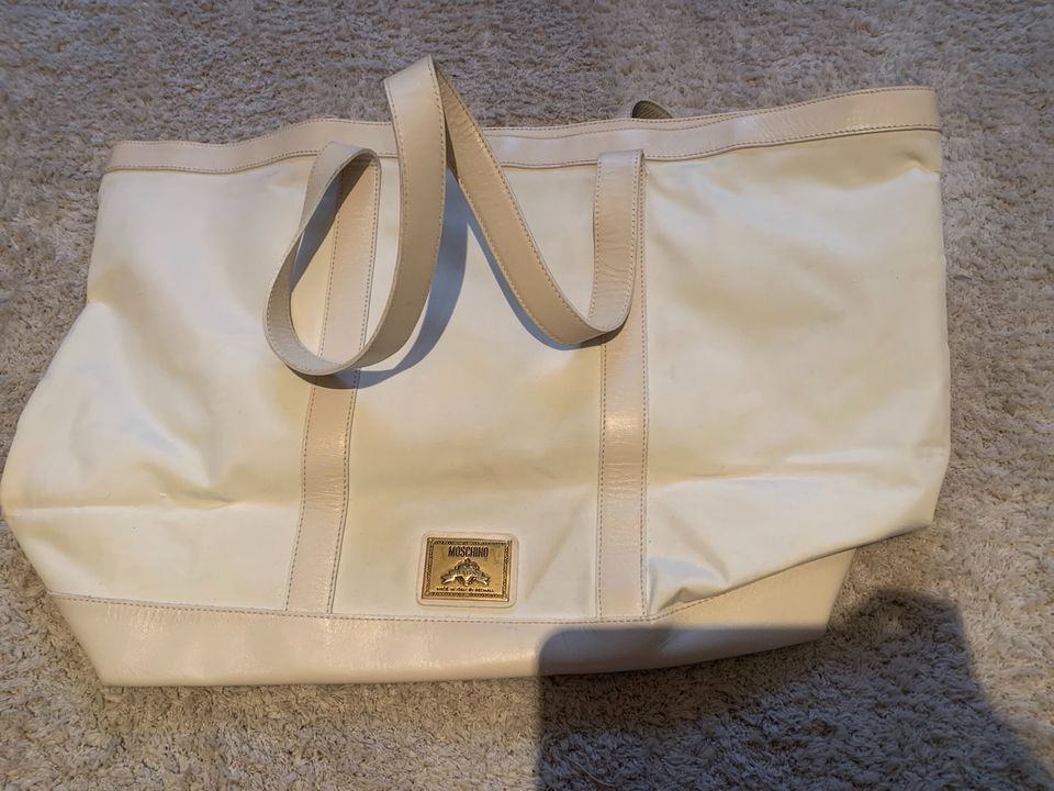 Großer Moschino Vintage Shopper Leder Creme in Karlsruhe