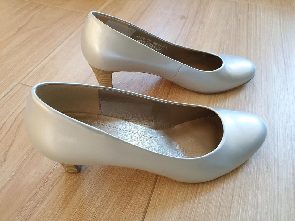 Gabor Schuhe Silber 7 NEU inkl. Versand in Dortmund - Schüren | eBay  Kleinanzeigen ist jetzt Kleinanzeigen