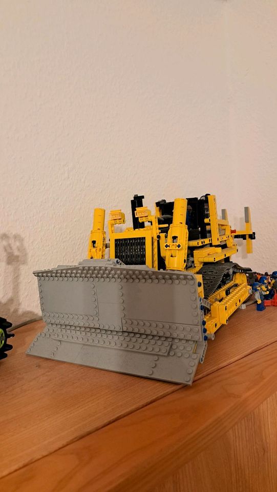 Sammlerstück Lego Technic 8275 Bulldozer mit Motor. in Bahretal