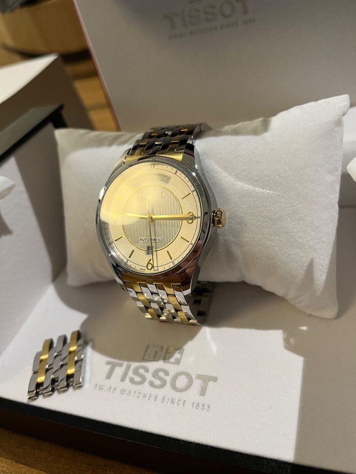 Tissot T-One Gold Day Date T038.430 Edelstahl Automatic Uhr Box in Lüneburg