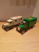 Tin Toy Kovap Blechspielzeug 2x Lkw Grün/Ambulance Original 70er Nordrhein-Westfalen - Porta Westfalica Vorschau