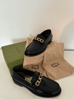 Gucci Loafer mit Logo Schild Schwarz 10,5 44,5 Slipper Lederschuh Hamburg-Mitte - Hamburg Altstadt Vorschau