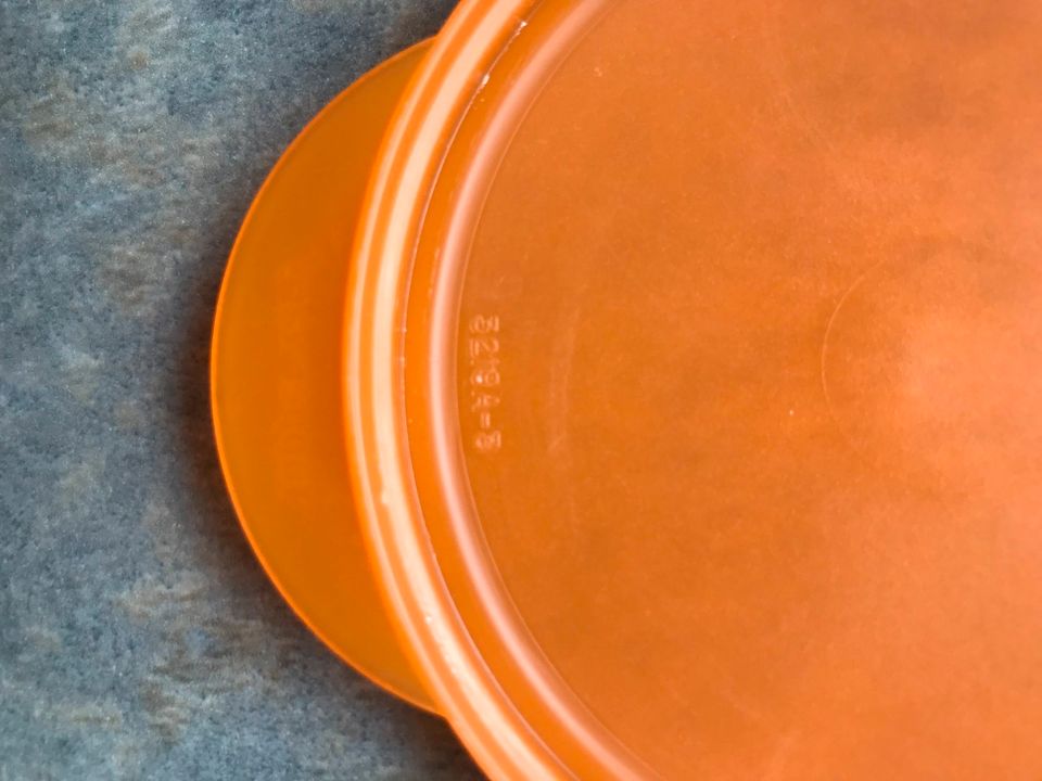 Tupperware Deckel orange für Trinkbecher Ø außen 8,8cm in Hofstetten a. Lech