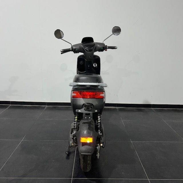 Electra Retro Roller Scooter Moped Elektro Schwarz in Berlin
