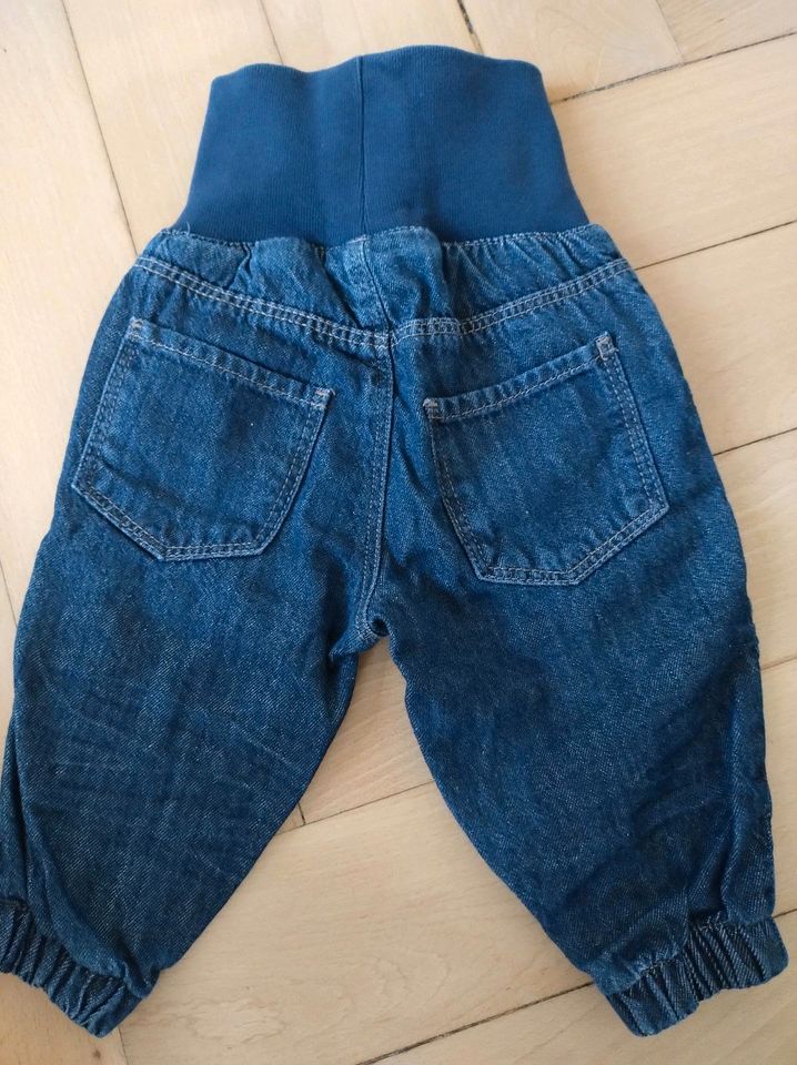 Jeans H&M mit bequemem Bund in Gäufelden