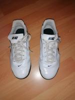 Fußballschuhe Nike Kunstrasen Gr. 38 Nordrhein-Westfalen - Beverungen Vorschau