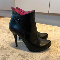 Buffalo Plateau Pumps Stiefeletten Gr. 38 Leder schwarz wie neu Bayern - Otterfing Vorschau
