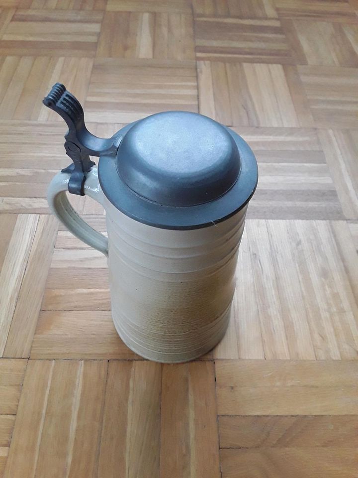 Steinkrug,  Keramik Krug mit Zinn Deckel in Rastede