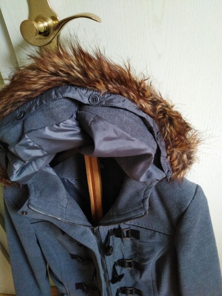 Damen Winterjacke/ -mantel Bikerstil in Guben