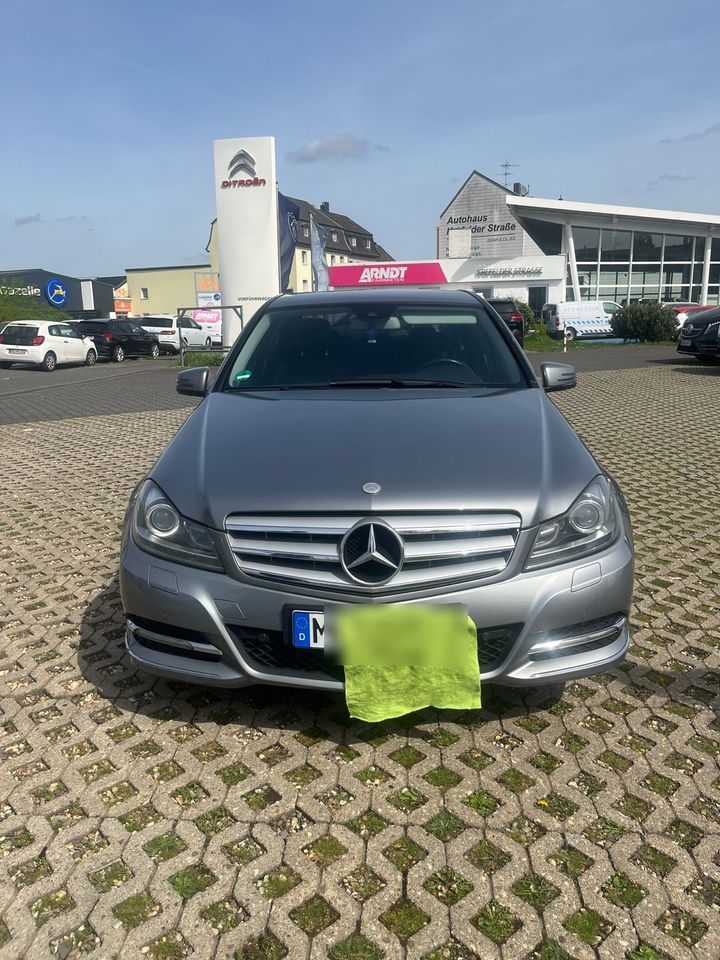 MERCEDES BENZ C220 CDI AVANTGARDE/ TÜV NEU in Mönchengladbach