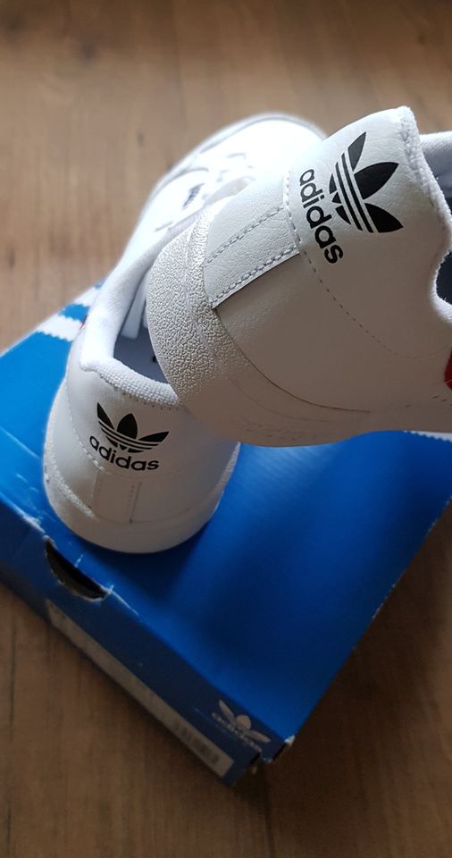 Adidas Sneaker Walking-Schuh Sportschuhe Freizeitschuhe Gr.38 Neu in Göttingen