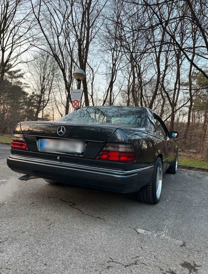 Mercedes CE300 sehr guter Zustand in München