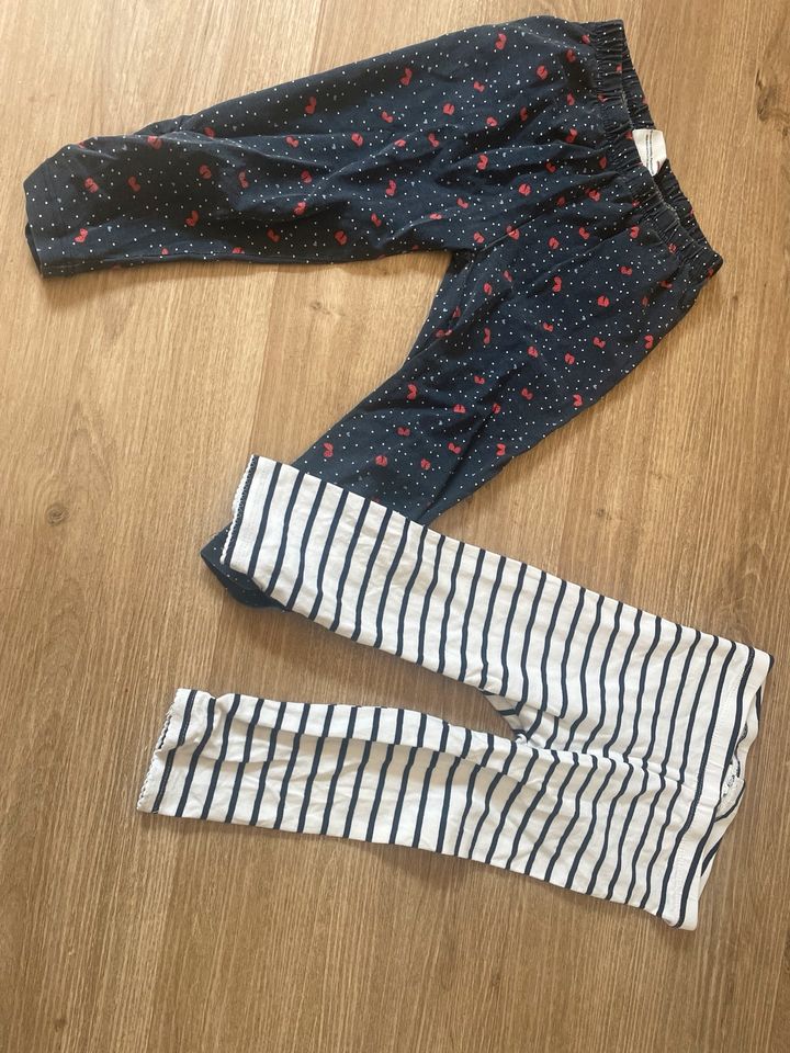 Mädchenkleidung Gr. 110 Shirts Kleider Leggins… in Gütersloh